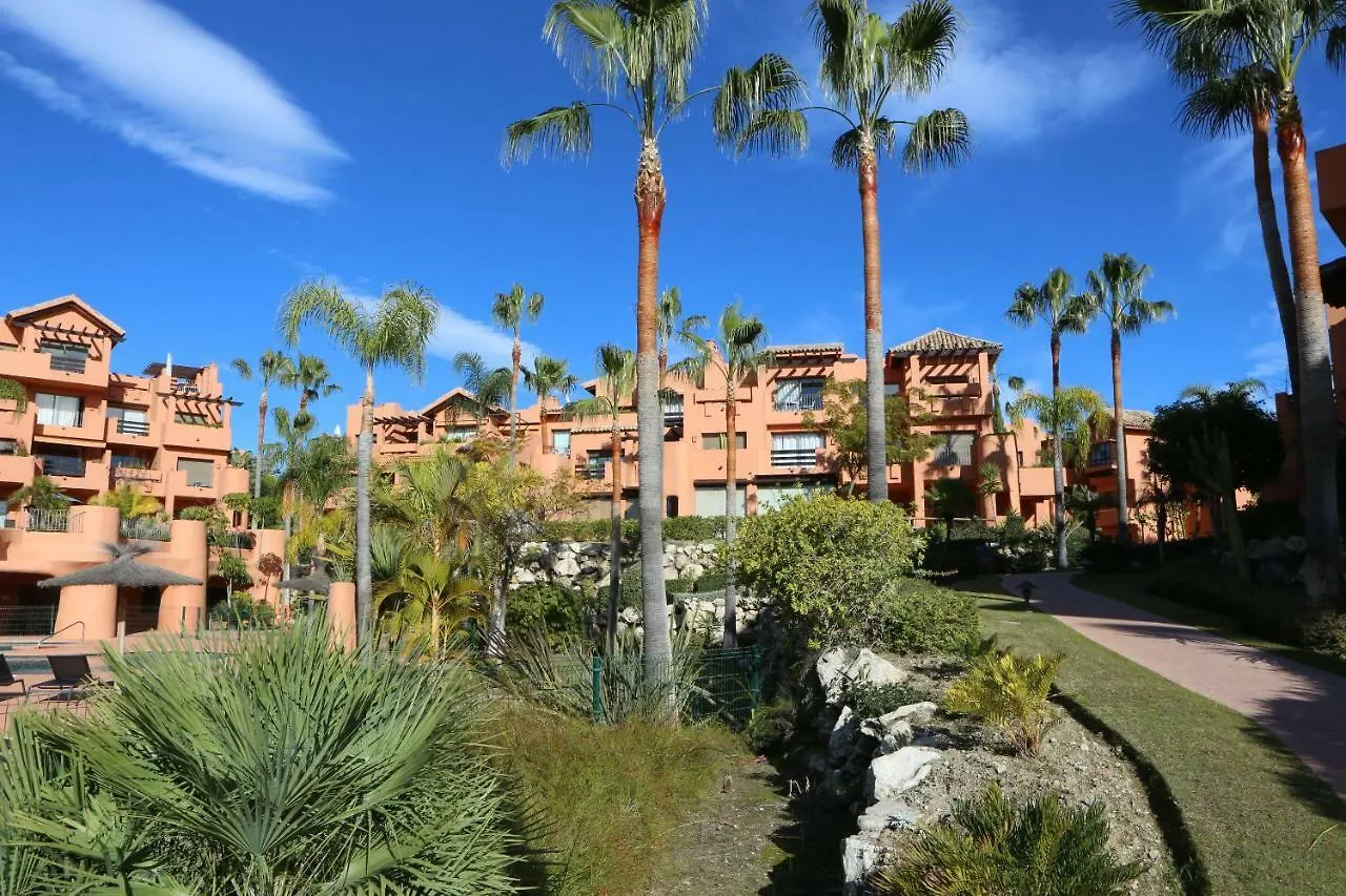 Garden Home Near The Beach Estepona Apartment